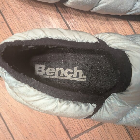 COMFY, FUFFY SLIPPERS - Picture 2 of 4